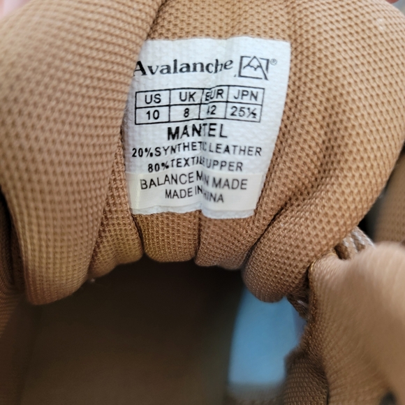 Avalanche Women's Hiking Booties - Picture 3 of 7